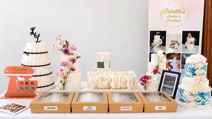 Come and see me at The @ambroseestate Wedding Open Day taking place today between 10am and 3pm.
Tasting samples available!
Drop by and say Hi, try some yummy cake, and we can chat all things wedding cake!
#odettescakesandcookies
#ambroseest